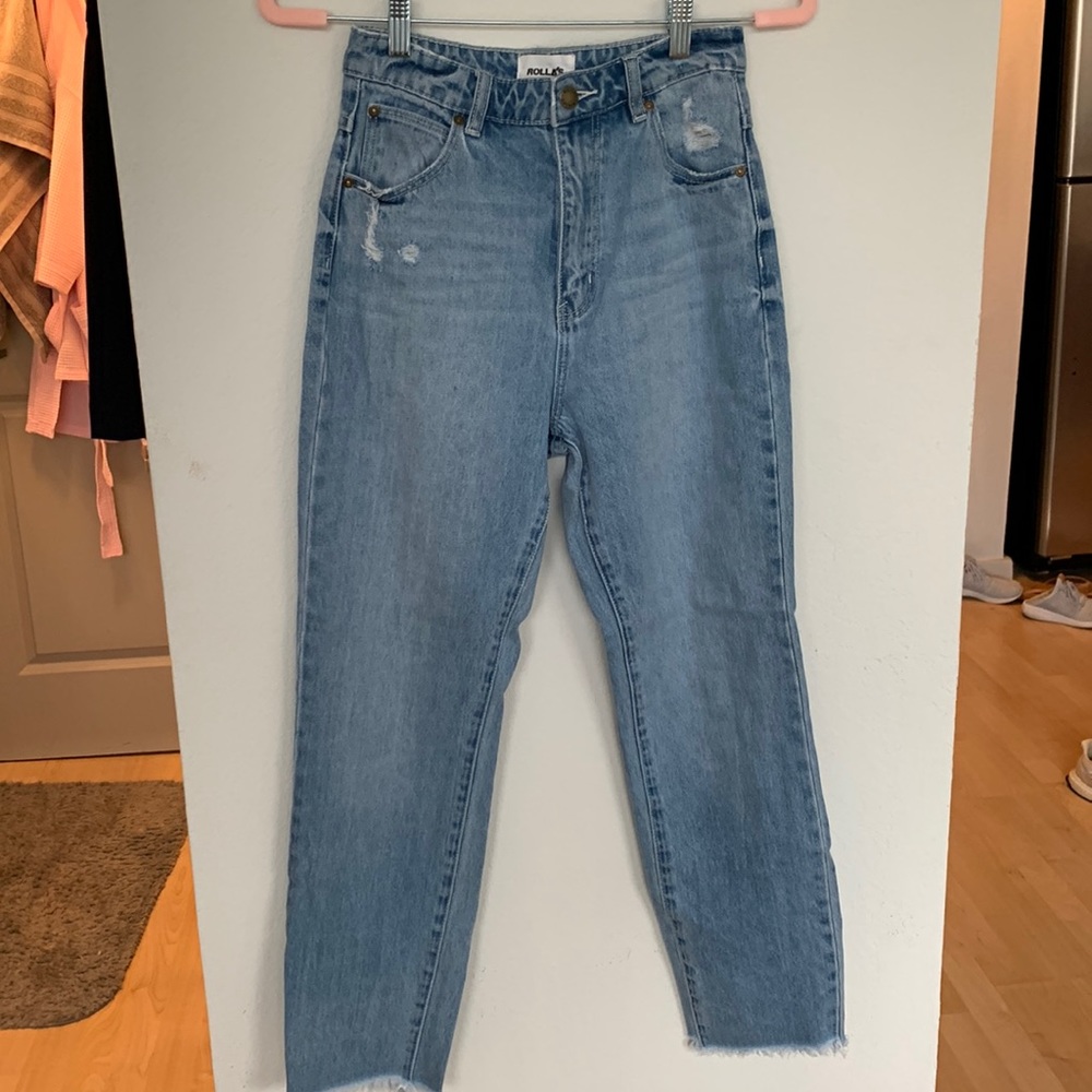 Rolla’s High Rise Relaxed Dusters Light Wash (Size 26)